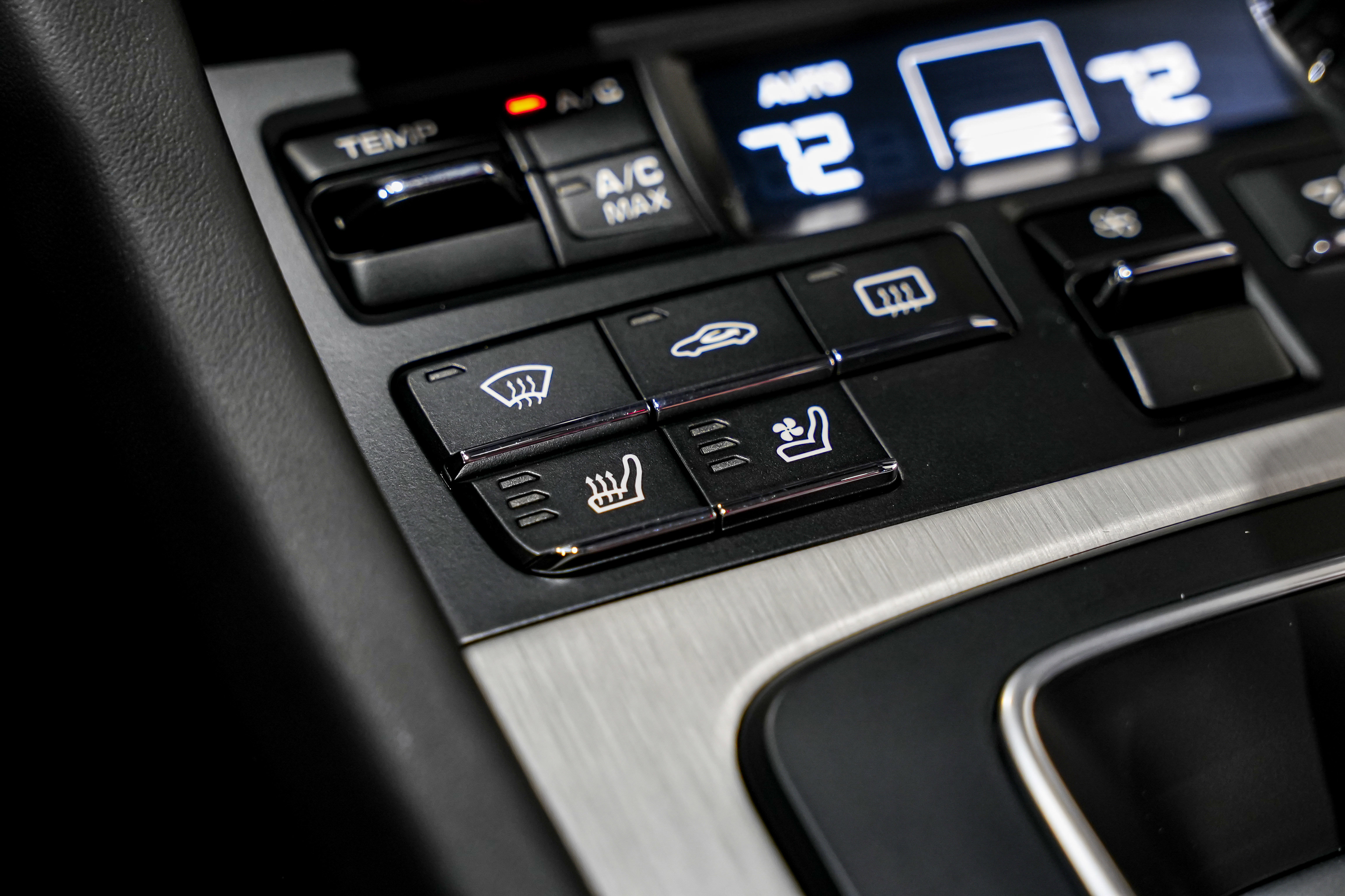 Used 2018 Porsche 911 Carrera GTS image 15