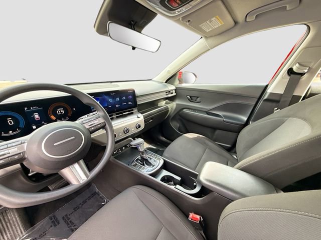 Certified 2025 Hyundai Kona SE image 20