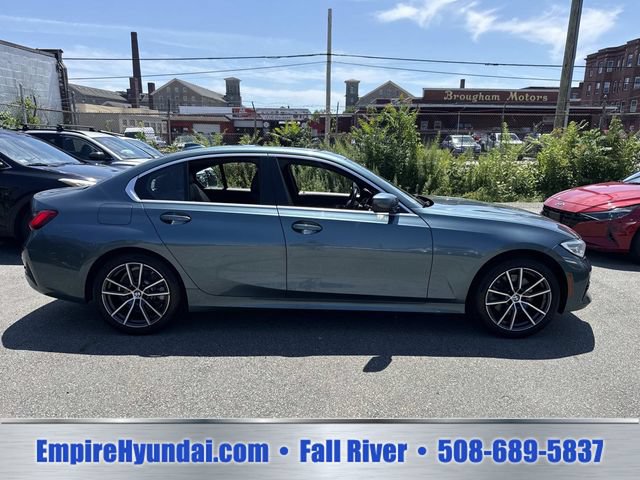 Used 2021 BMW 330i xDrive Sedan w/ Convenience Package AWD/4WD image 3