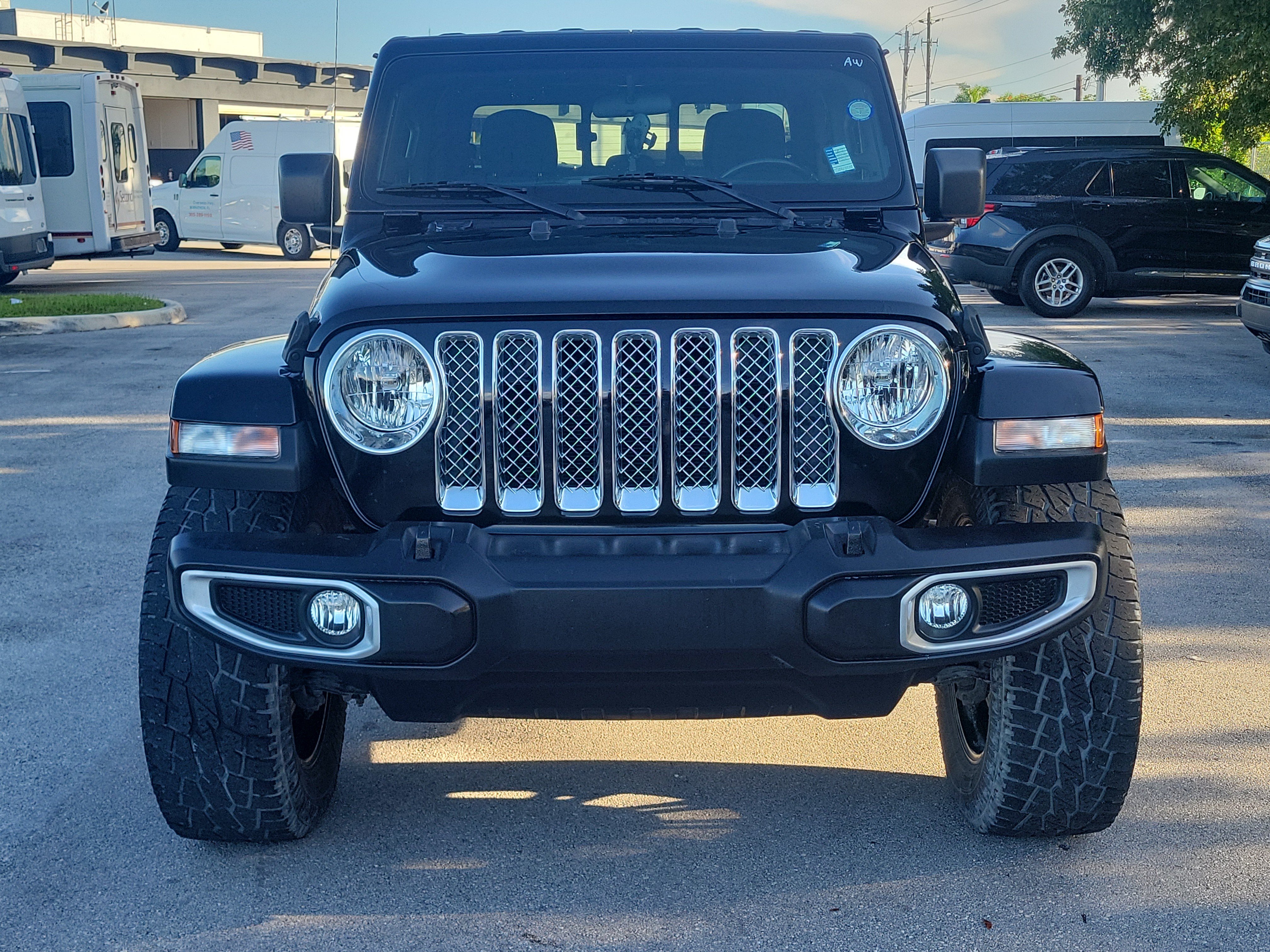 Used 2022 Jeep Gladiator Sport AWD/4WD video 2