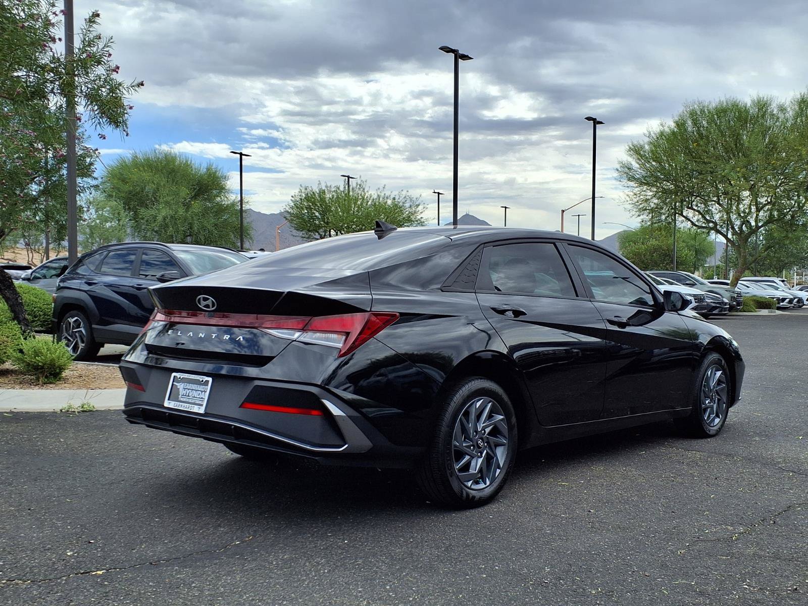 Certified 2024 Hyundai Elantra SEL FWD image 6