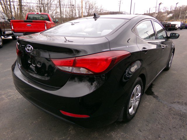 Used 2016 Hyundai Elantra SE FWD image 9