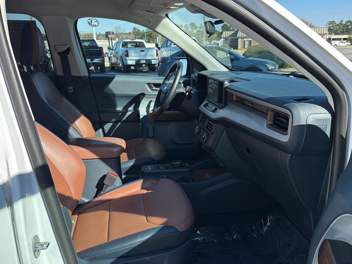 Used 2023 Ford Maverick Lariat w/ Equipment Group 500A Standard image 10