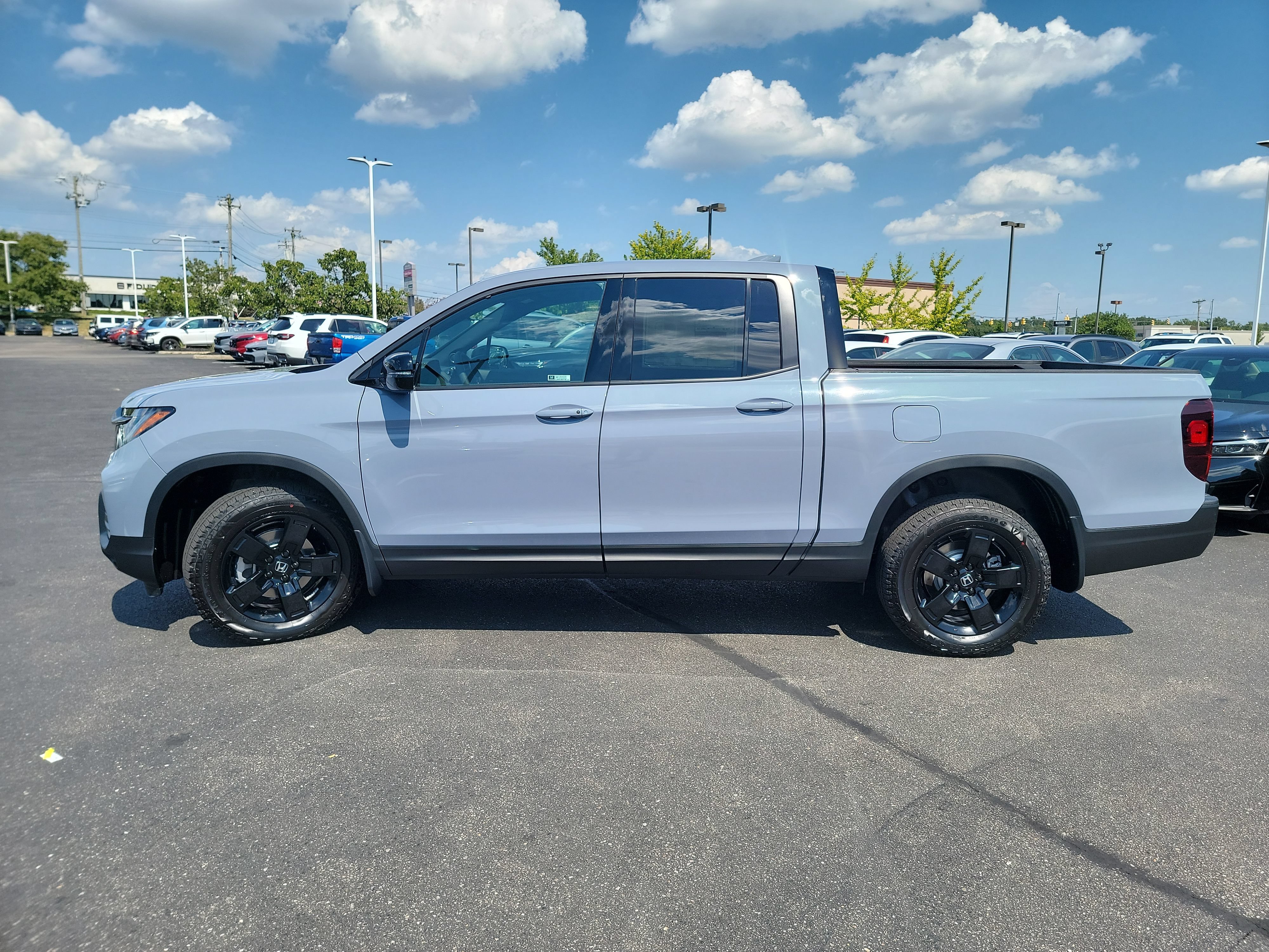 New 2026 Honda Ridgeline Black Edition image 4