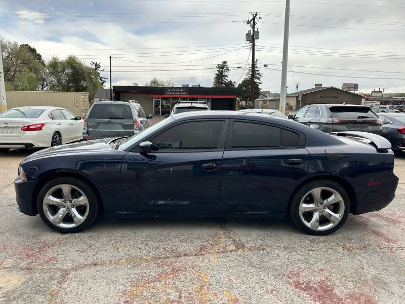 Used 2014 Dodge Charger SXT Plus RWD image 4