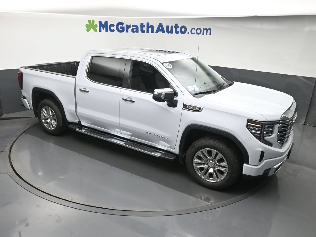 New 2026 GMC Sierra 1500 Denali w/ Technology Package AWD/4WD image 3