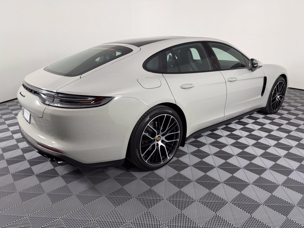 Certified 2023 Porsche Panamera 4 Platinum Edition AWD/4WD image 11