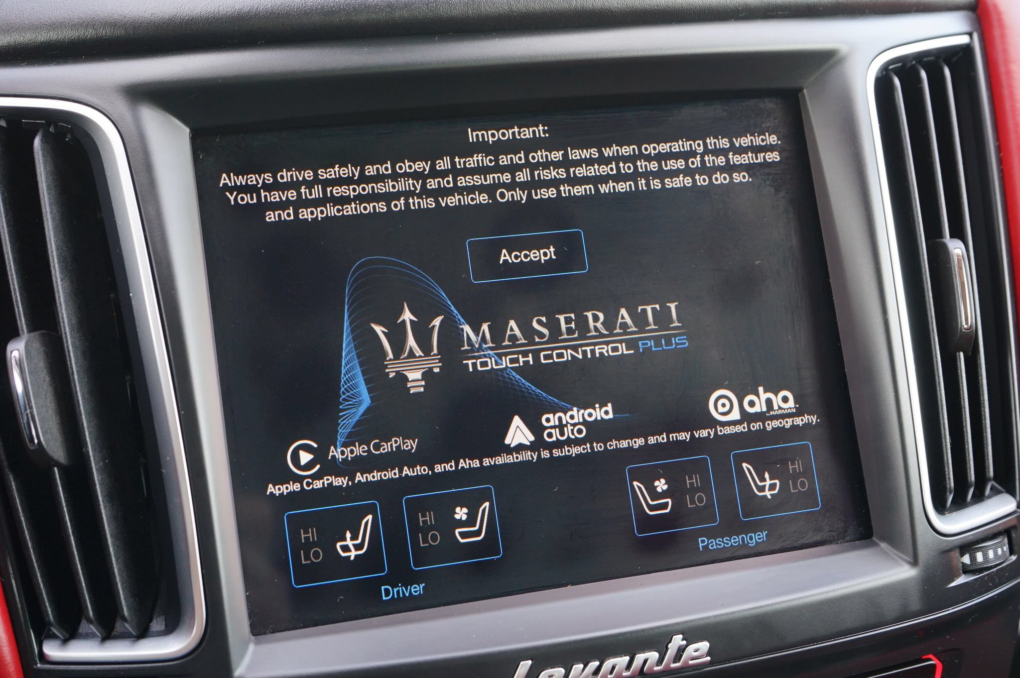 Used 2017 Maserati Levante w/ Luxury Package AWD/4WD image 26