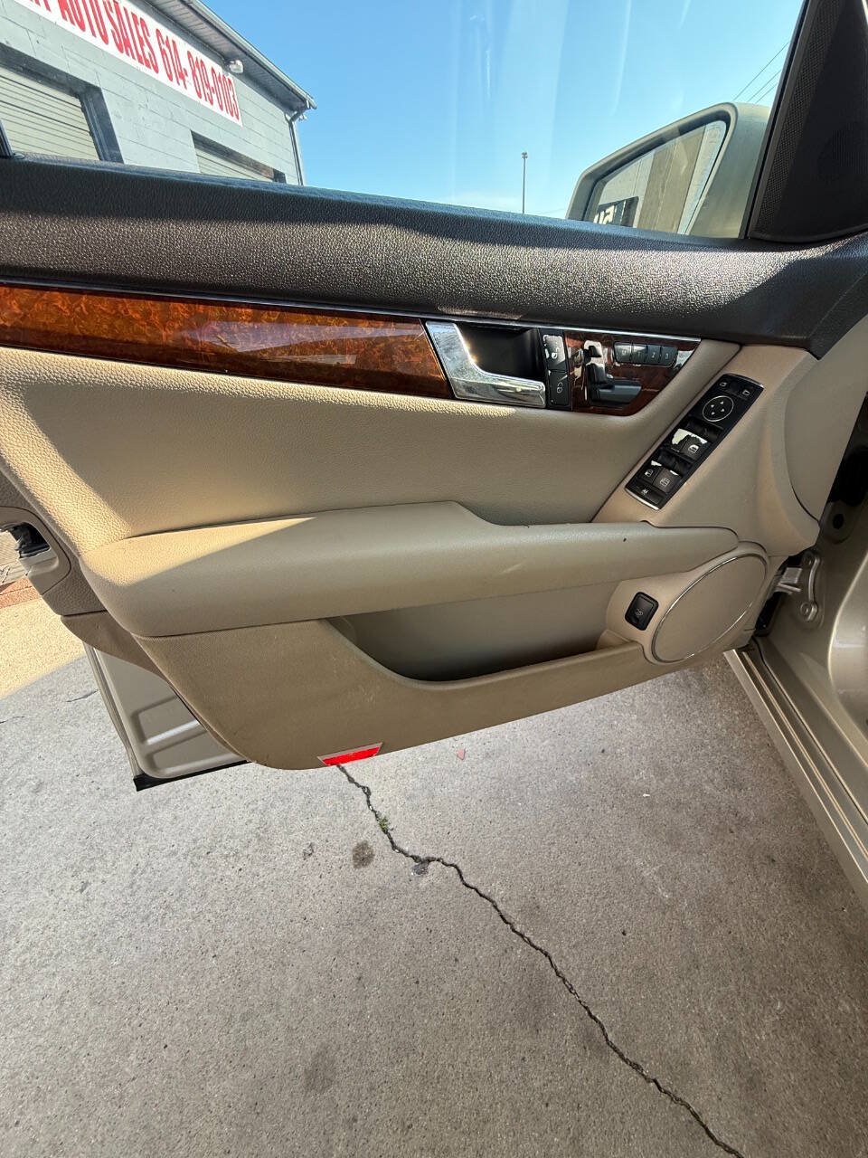 Used 2011 Mercedes-Benz C 300 Sedan image 17