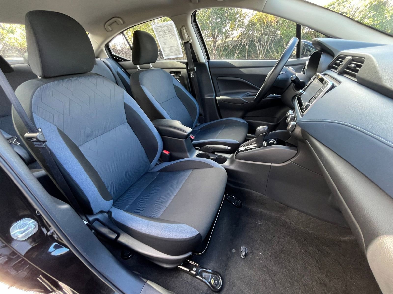 Used 2025 Nissan Versa SV image 34