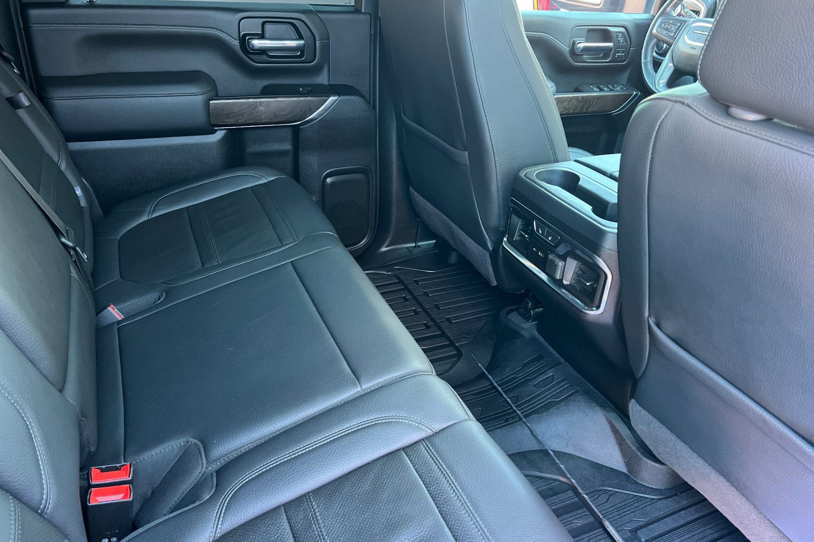 Used 2020 GMC Sierra 3500 Denali w/ Denali Ultimate Package image 19