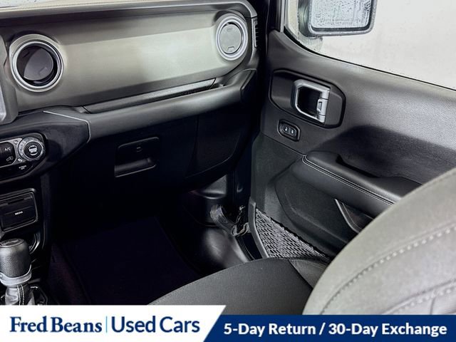 Used 2022 Jeep Wrangler Unlimited Sahara w/ Cold Weather Group image 25