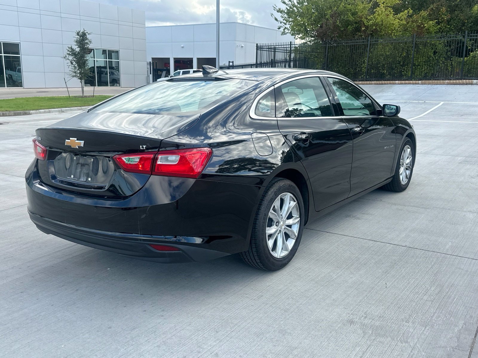 Used 2024 Chevrolet Malibu LT FWD image 5