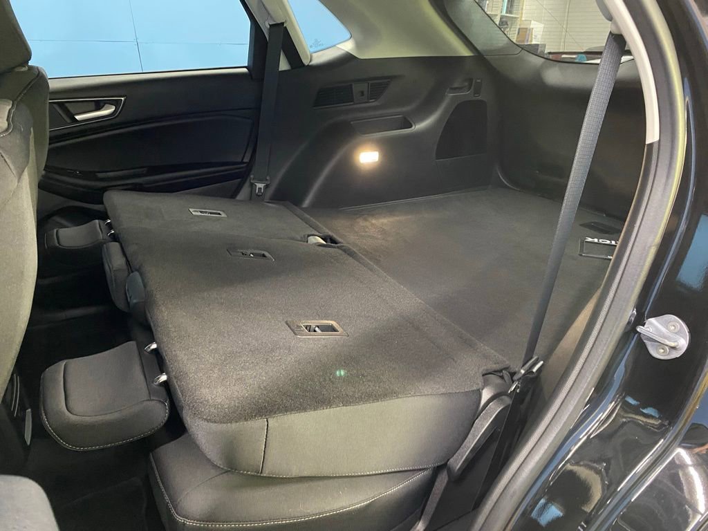 Used 2024 Ford Edge SE image 19