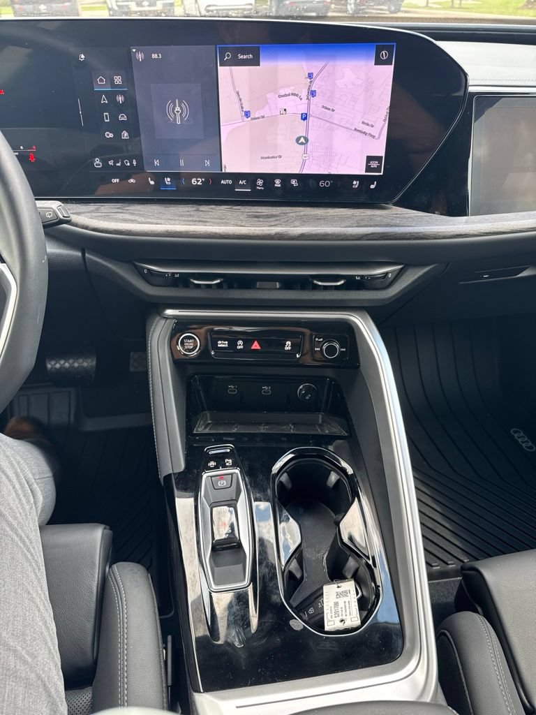 Certified 2025 Audi Q5 Prestige AWD/4WD image 12