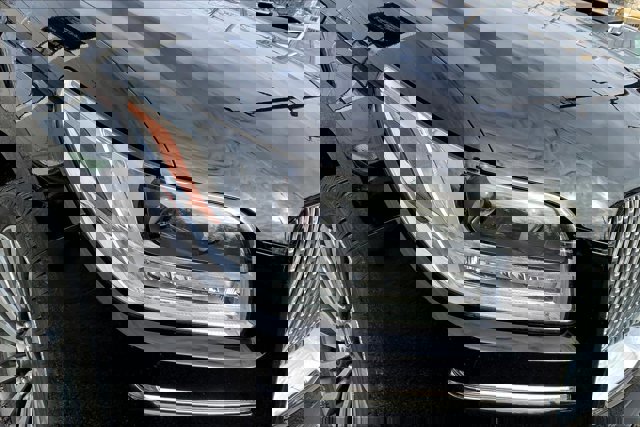 Used 2020 Lincoln Navigator Reserve w/ Luxury Package image 28