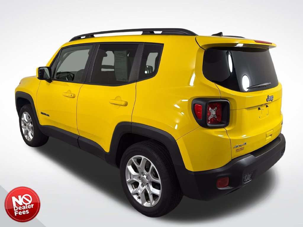 Used 2018 Jeep Renegade Latitude w/ Cold Weather Group AWD/4WD image 6