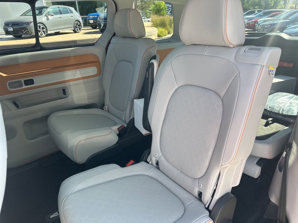 New 2025 Volkswagen ID. Buzz 1st Edition image 21