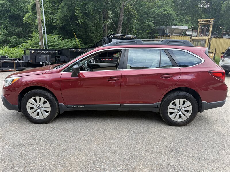 Used 2017 Subaru Outback 2.5i AWD/4WD image 8