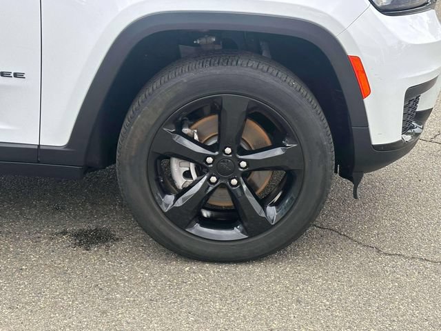 Used 2023 Jeep Grand Cherokee L Laredo AWD/4WD image 7