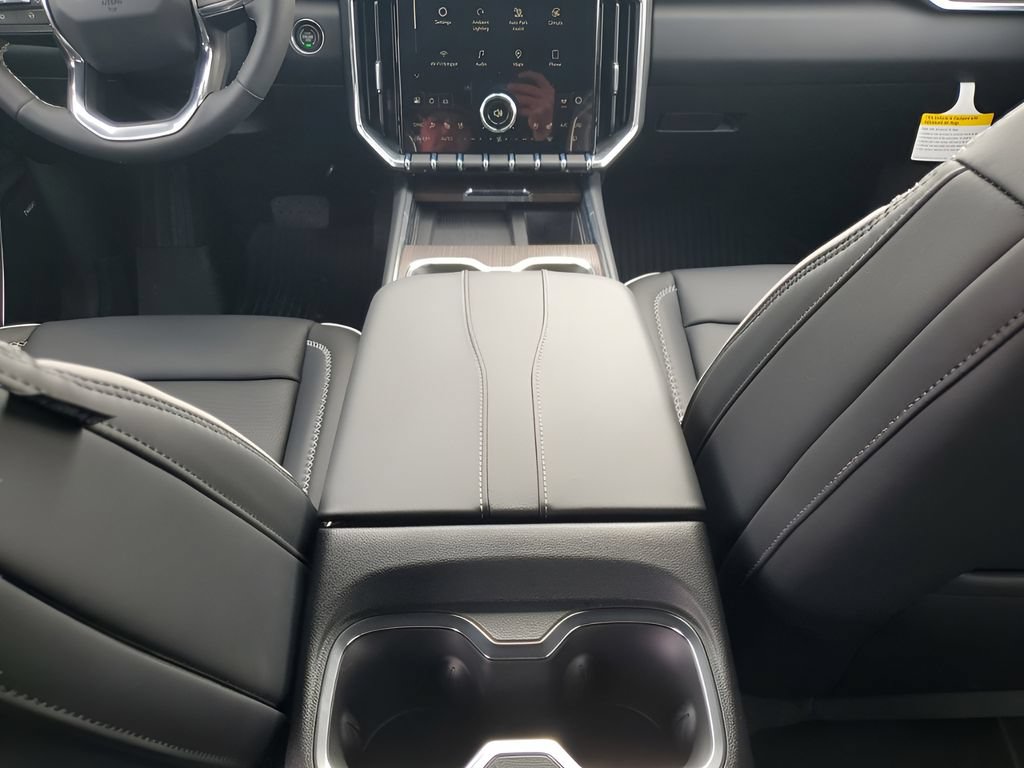 New 2026 GMC Acadia Denali w/ Super Cruise Package FWD image 24