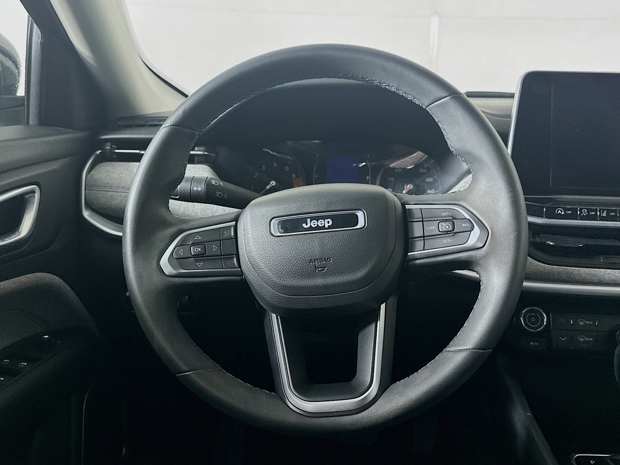 Used 2022 Jeep Compass Latitude image 18