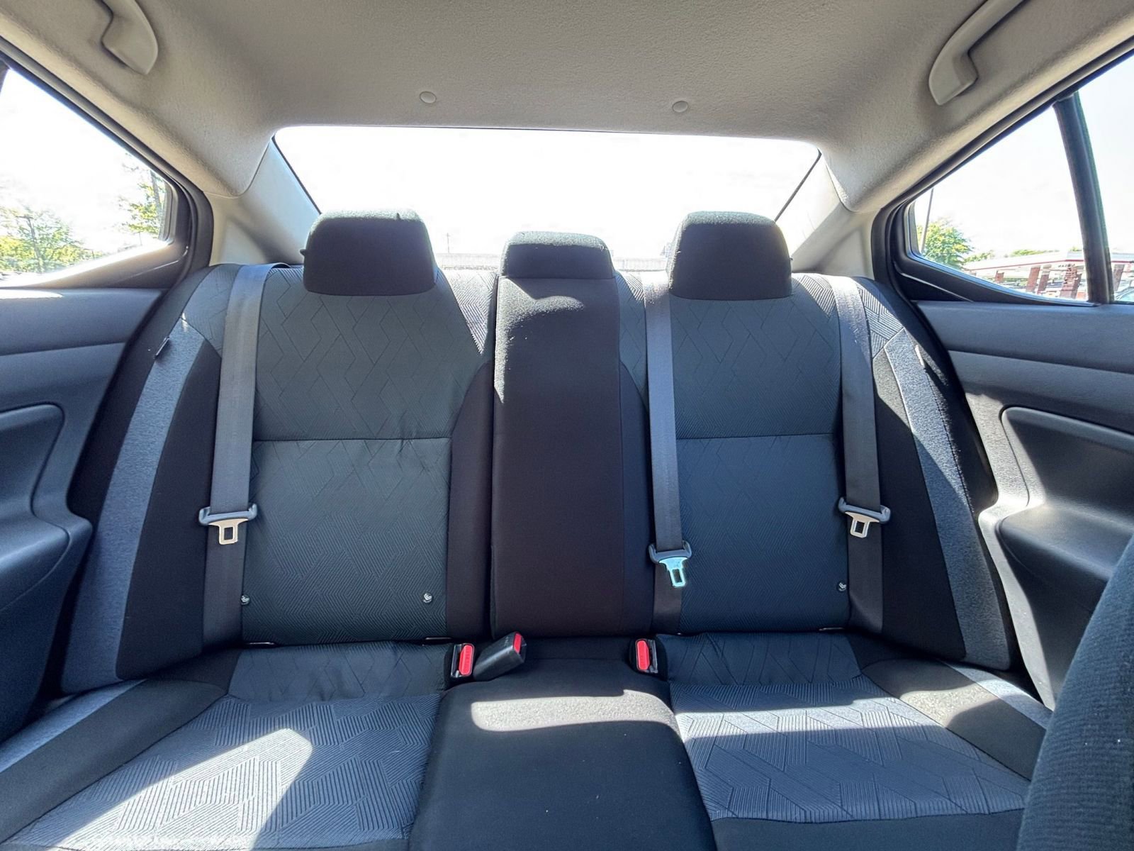 Used 2025 Nissan Versa SV FWD image 38