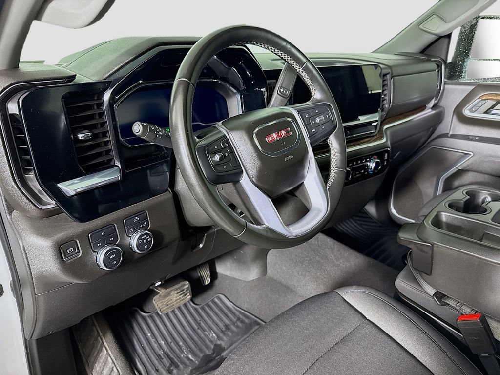 Used 2024 GMC Sierra 3500 SLE w/ SLE Convenience Package AWD/4WD image 9