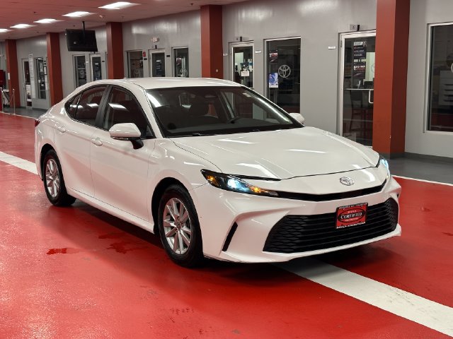 Used 2025 Toyota Camry LE FWD image 2