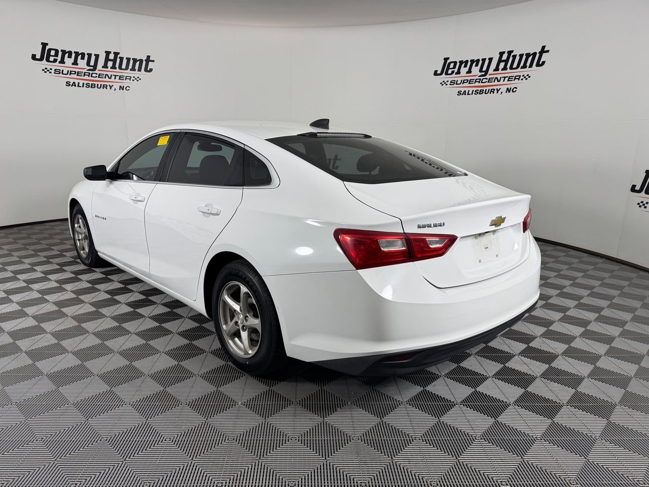 Used 2017 Chevrolet Malibu LS image 8