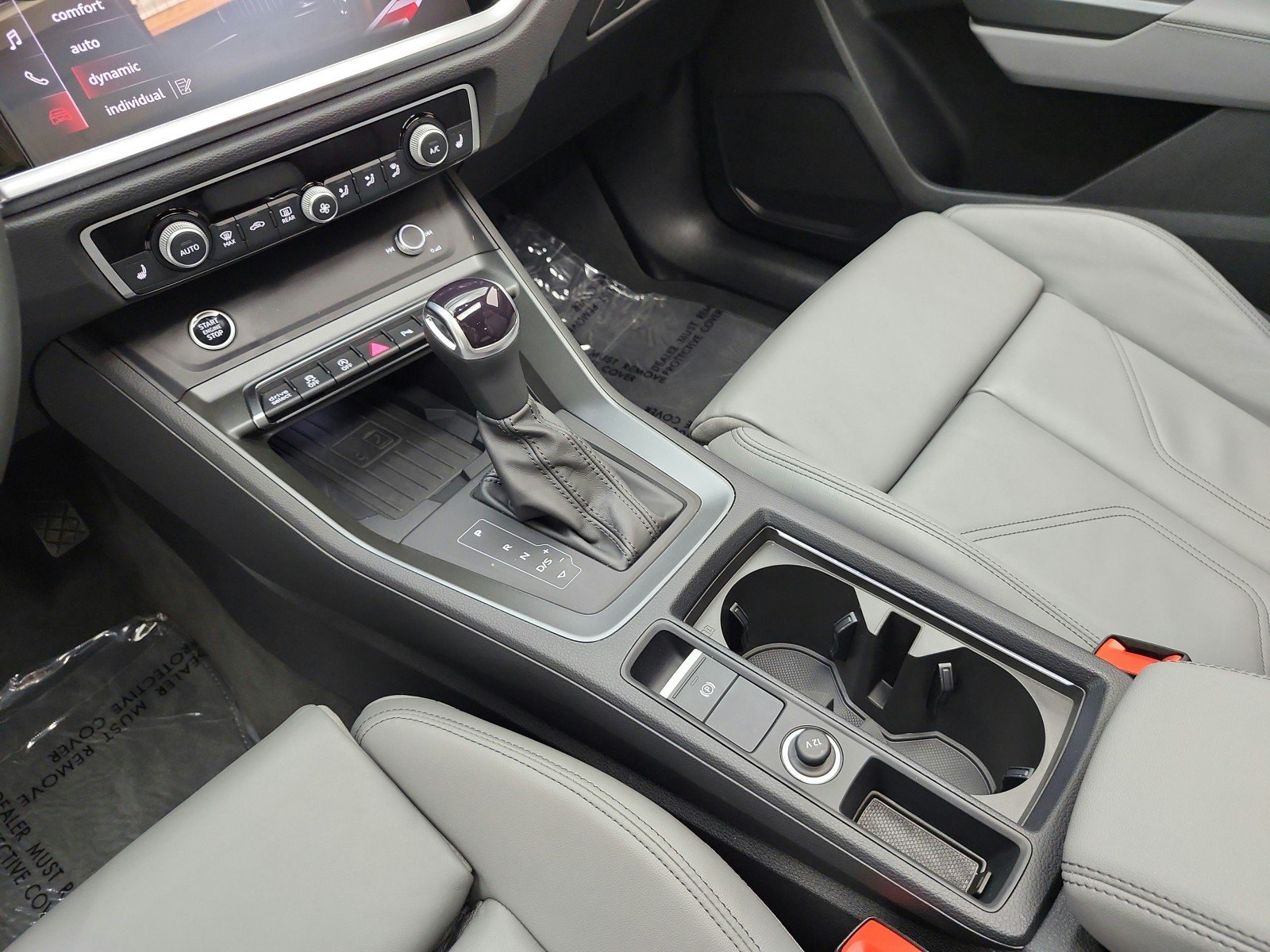 Used 2025 Audi Q3 2.0T Premium w/ Convenience Package AWD/4WD image 19