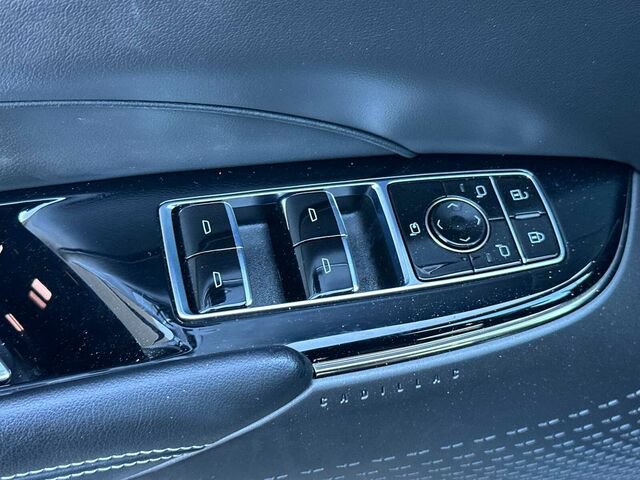 Used 2024 Cadillac Lyriq Luxury RWD image 13
