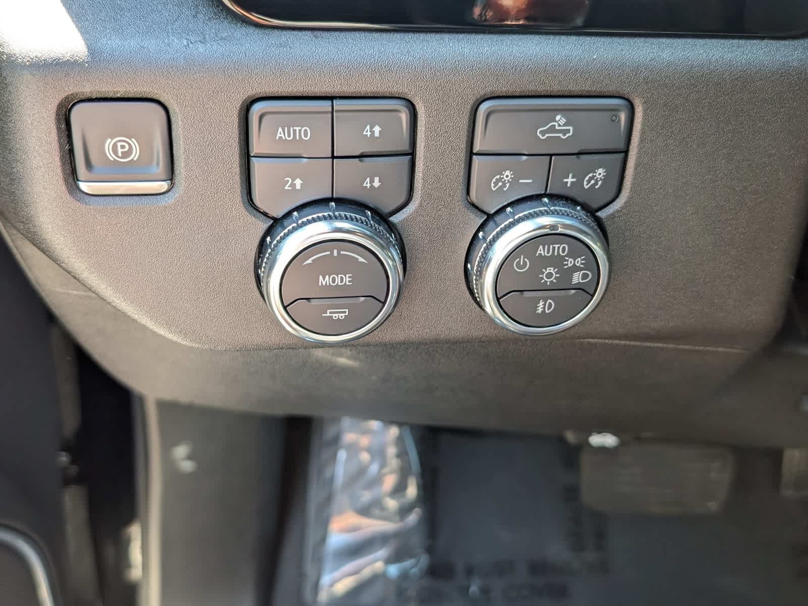 Used 2024 GMC Sierra 1500 Elevation AWD/4WD image 21