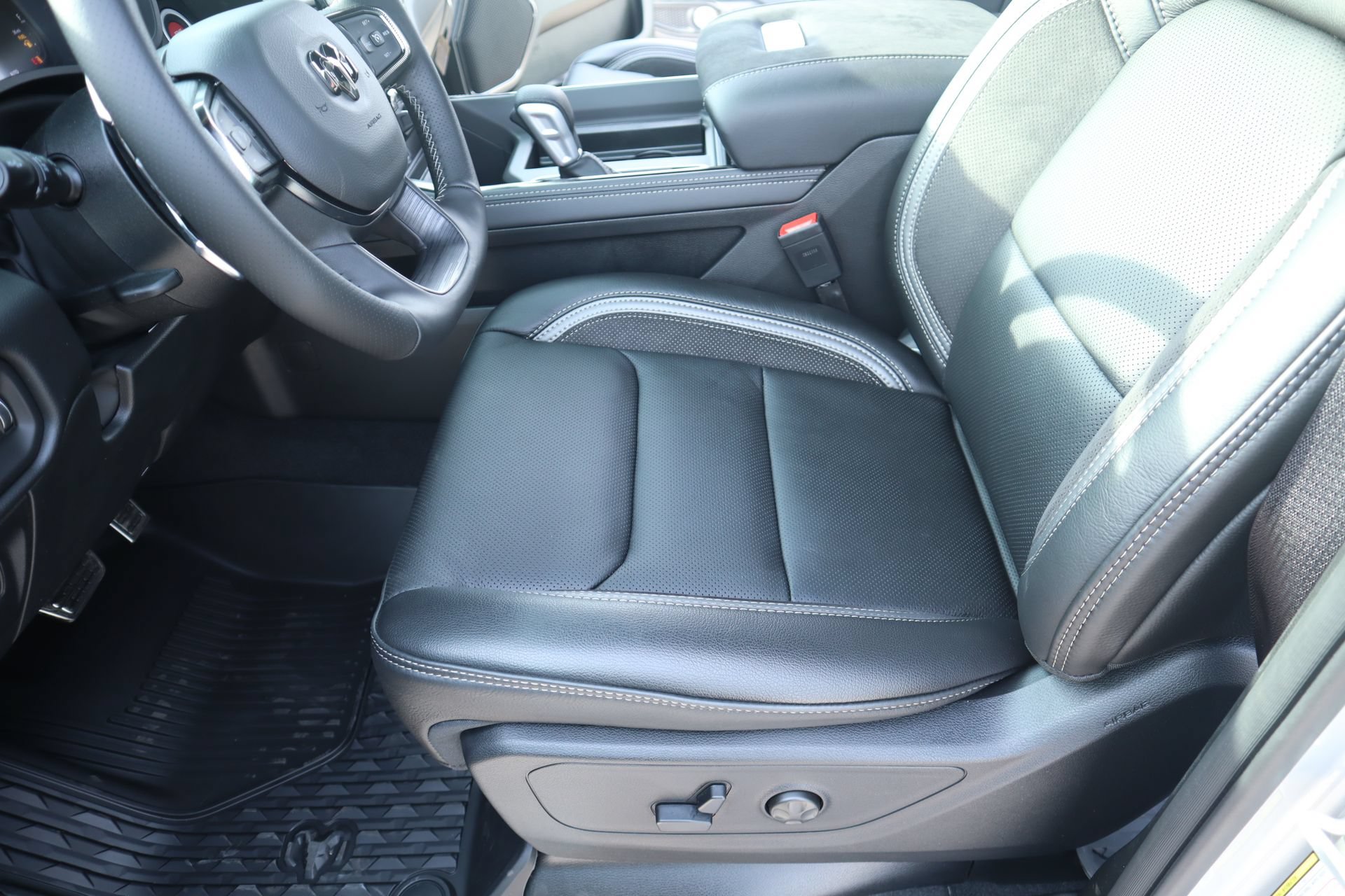 New 2026 RAM 1500 RHO AWD/4WD image 12
