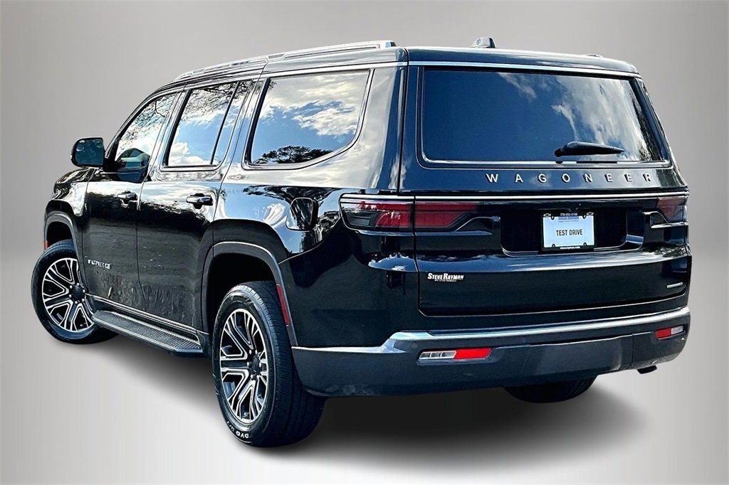 Used 2022 Jeep Wagoneer Series III w/ Flexible Seating Group image 5
