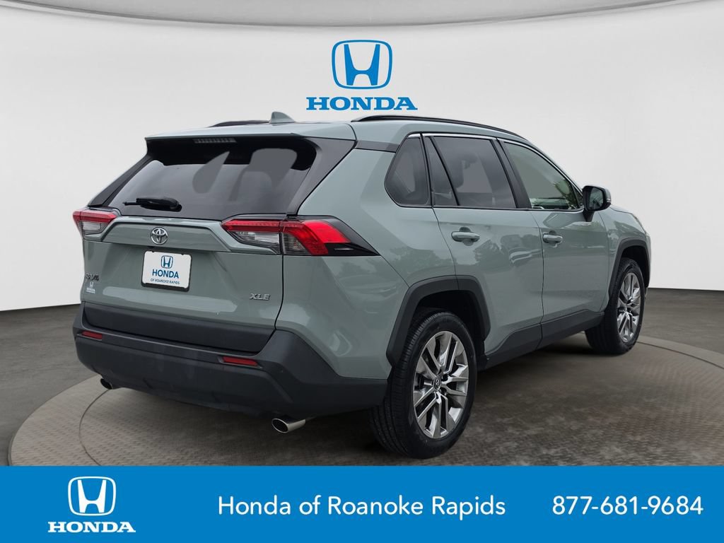 Used 2019 Toyota RAV4 XLE Premium FWD image 5