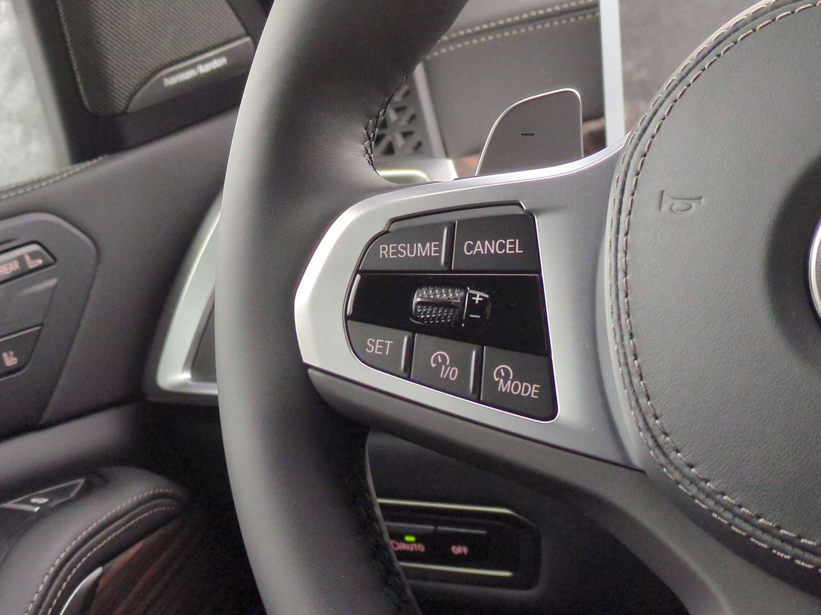 Used 2026 BMW X7 xDrive40i w/ M Sport Package image 3
