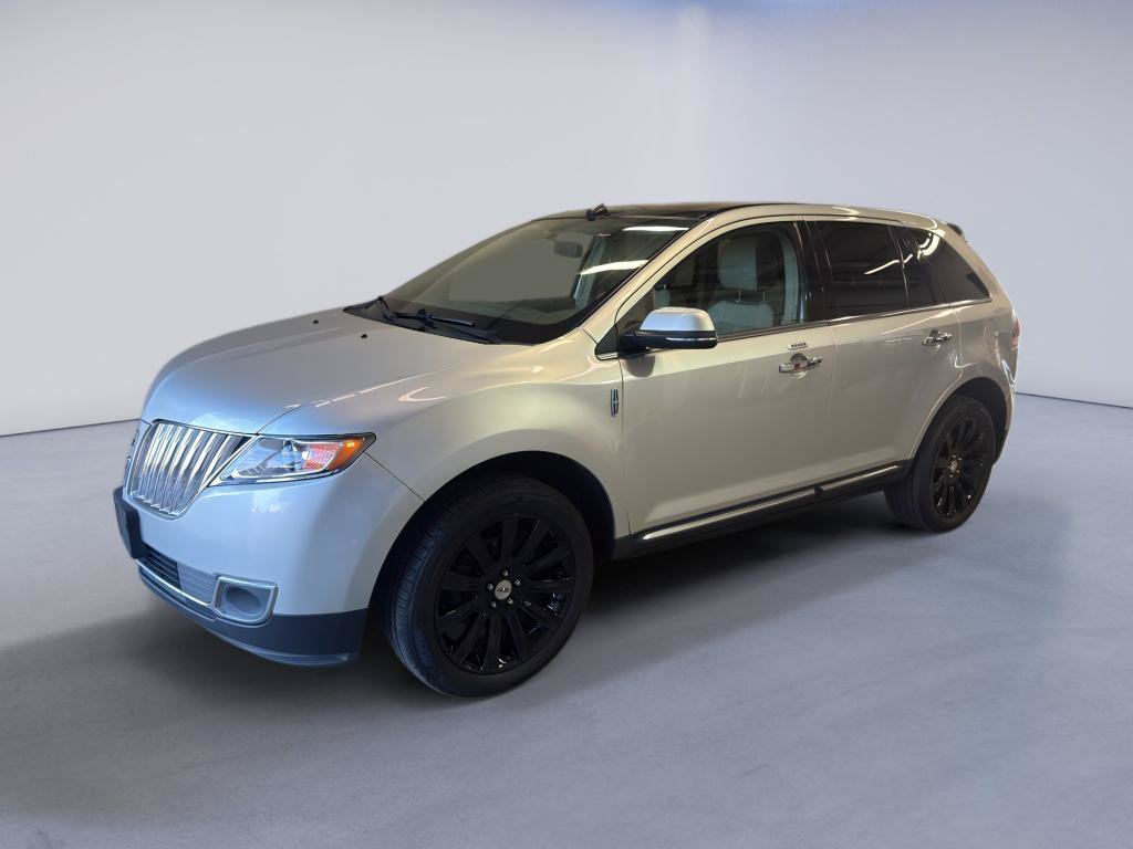 Used 2015 Lincoln MKX AWD w/ Equipment Group 102A image 3
