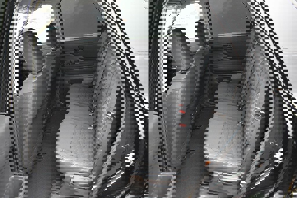 New 2025 Nissan Pathfinder S image 11