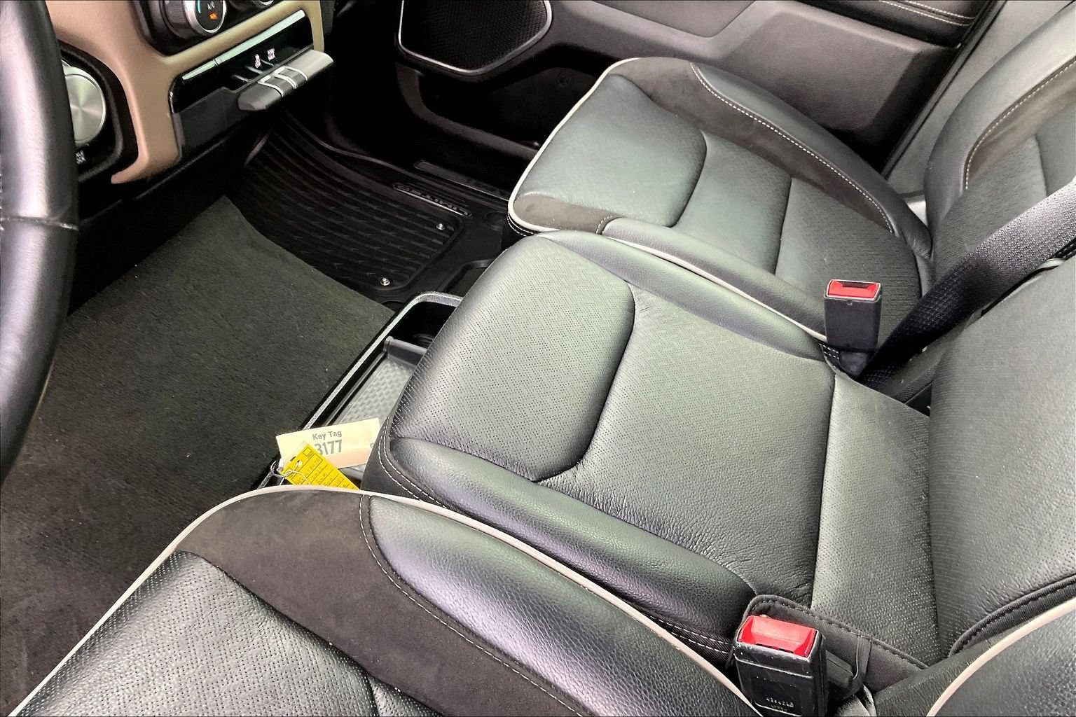 Used 2022 RAM 1500 Laramie w/ Off Road Group AWD/4WD image 18