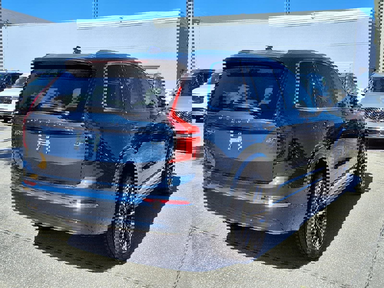 New 2026 Volvo XC90 B6 Ultra w/ Protection Package image 7