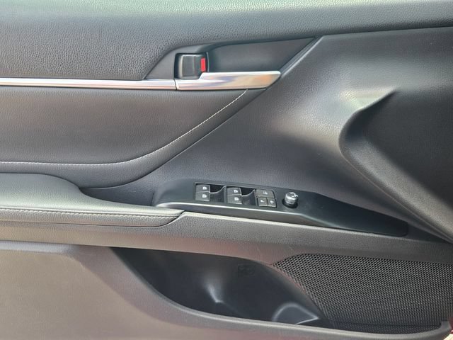 Used 2018 Toyota Camry XSE FWD image 28