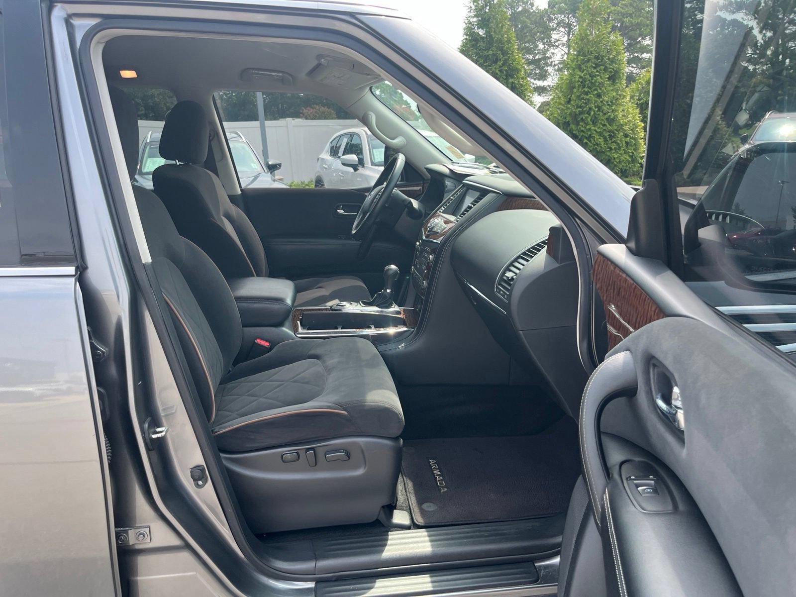 Used 2019 Nissan Armada SV w/ Driver Package RWD image 35