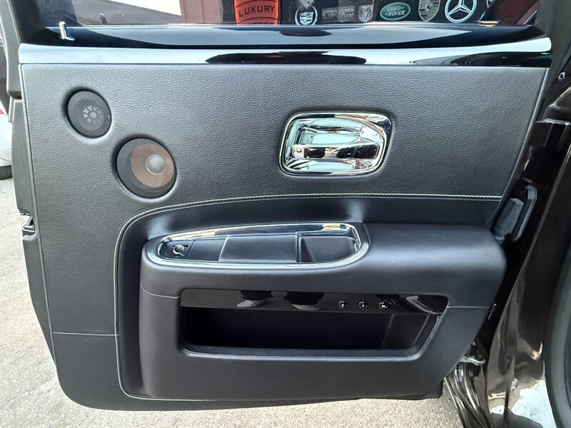 Used 2015 Rolls-Royce Ghost RWD image 35