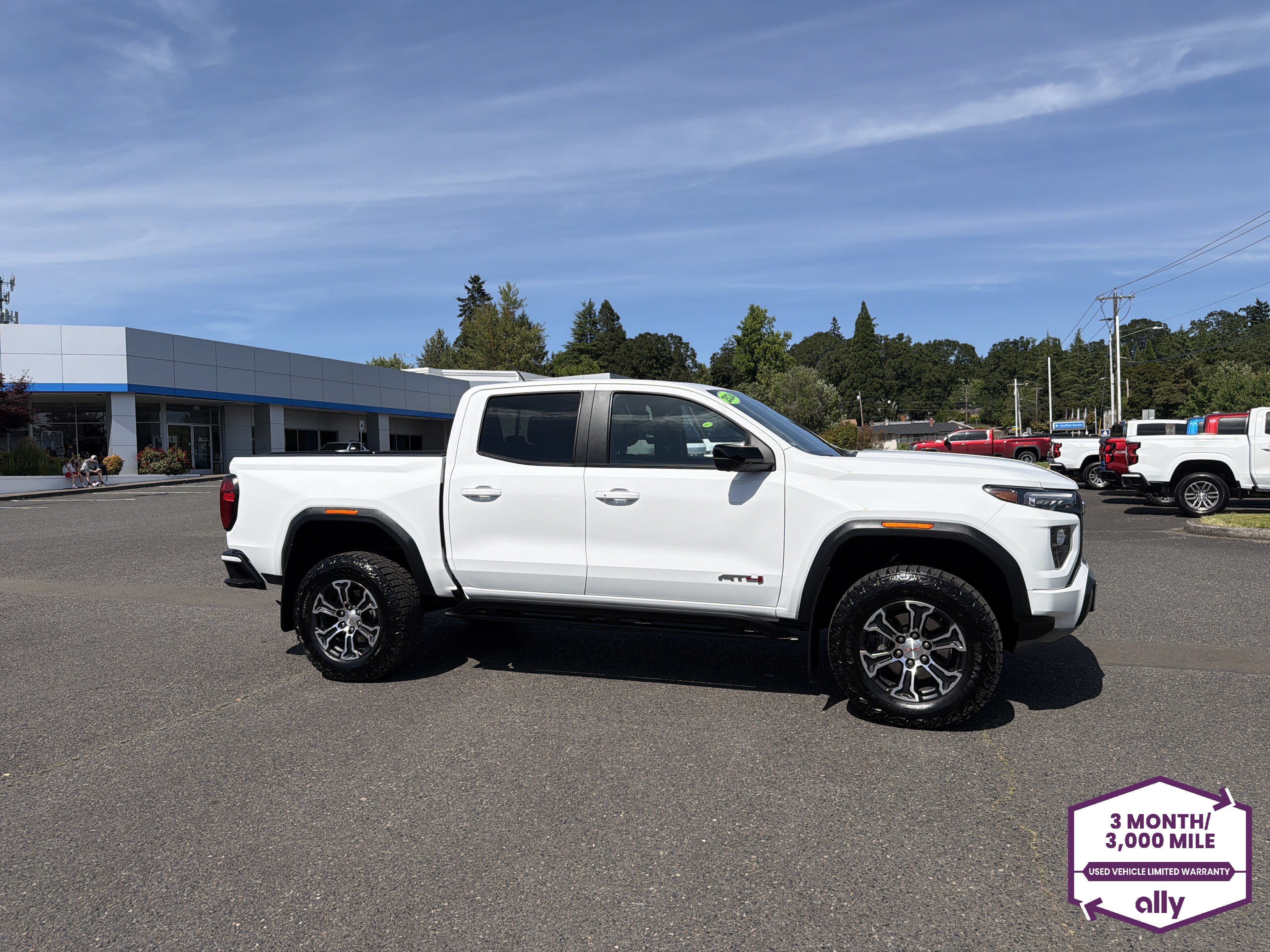 Used 2024 GMC Canyon AT4 w/ LPO, Off Road Lift Package AWD/4WD image 7