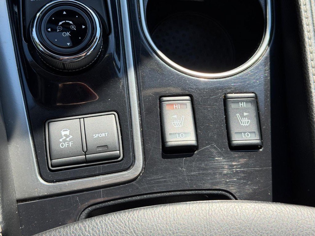 Used 2023 Nissan Maxima SL FWD image 23