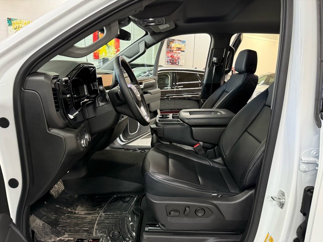 Used 2025 GMC Sierra 2500 SLE w/ Preferred Package image 12