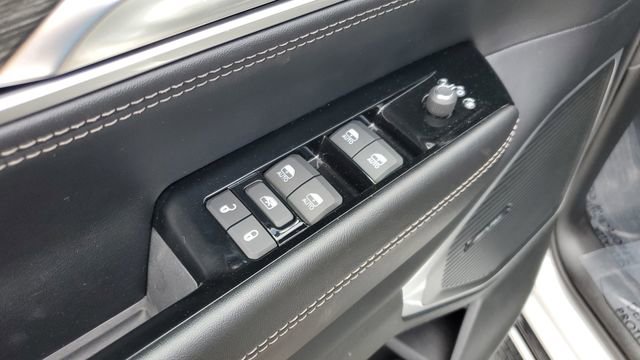 Used 2024 Jeep Wagoneer Series II w/ Convenience Group I AWD/4WD image 11