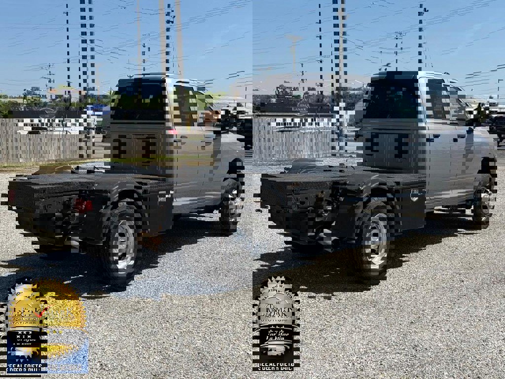 Used 2024 RAM 3500 Tradesman w/ Cold Weather Group RWD image 5