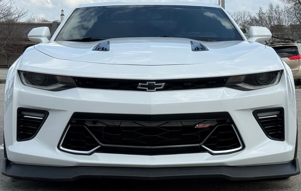 Used 2018 Chevrolet Camaro SS image 9